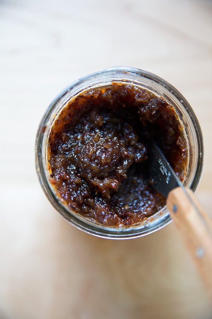 Adaptable Apple Chutney: Sweet, Spicy, and So Versatile